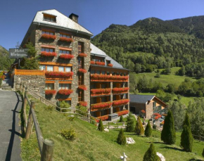  Hotel & SPA Bringué  Ордино